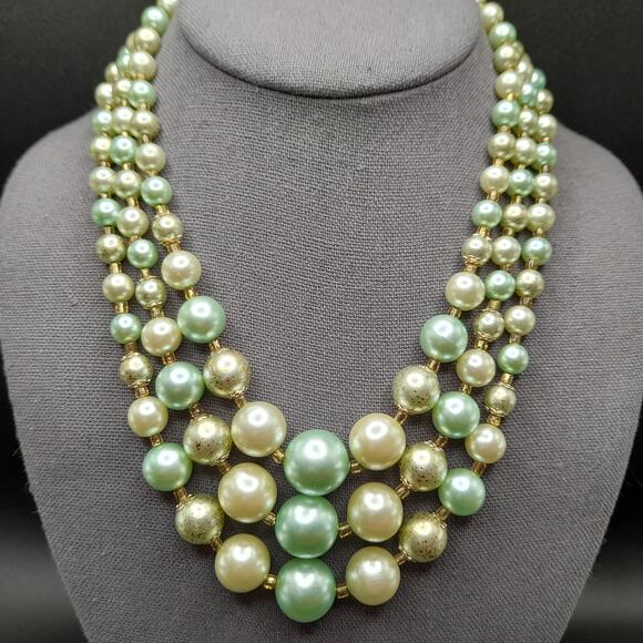 Vintage Japan Art Glass Necklace, Green Cream Gold Beads, 1950s Jewelry - Picture 3 of 13